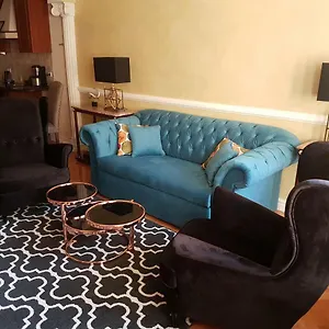Goldstar Luxury Old Town Apartment